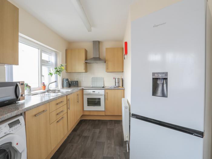 Coastal Cafe Apartment, Moelfre