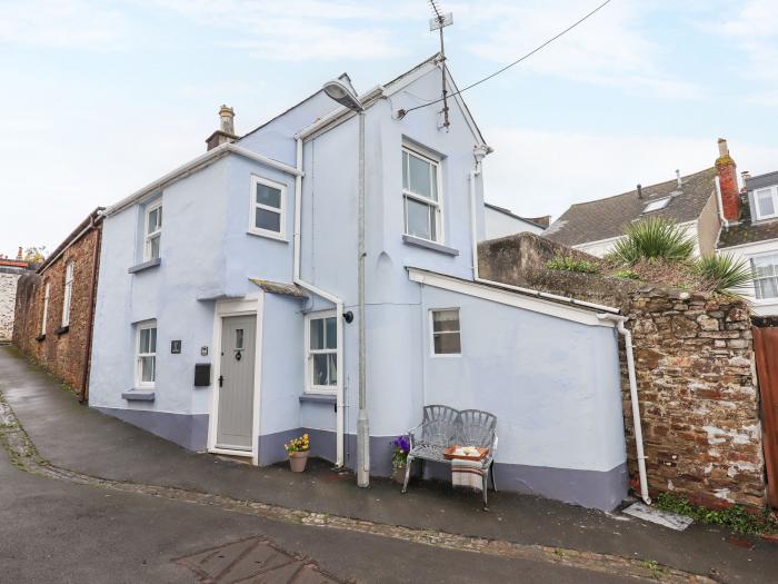 Honeymoon Cottage, Appledore, Devon, pet-friendly, contemporary, close to amenities and beach, 1 bed