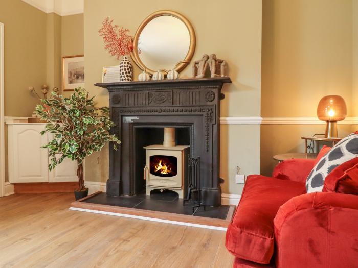 Regatta House, Whitby, North Yorkshire, freestanding bath, electric fire, close to beach and shop.