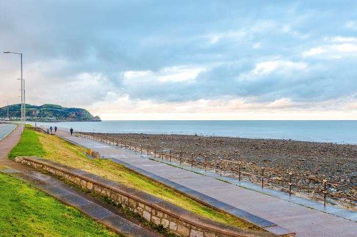 Cabin Hill, Rhos-On-Sea