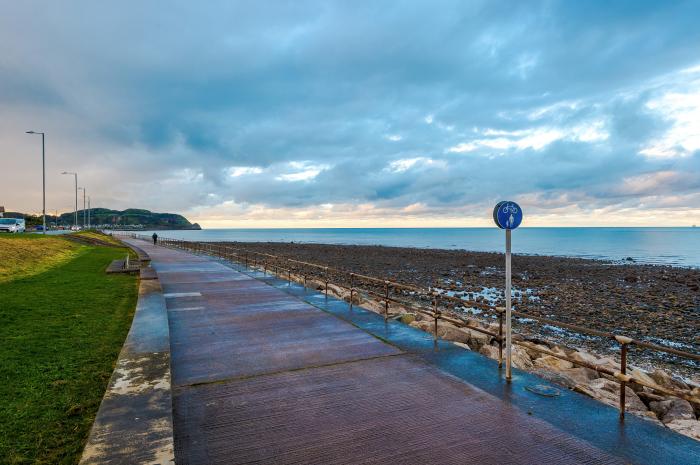 Cabin Hill, Rhos-On-Sea