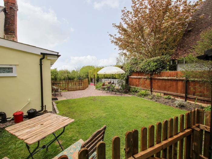 Nash Cottage, Kingsland, Northumberland. Pet-friendly. Family-friendly. Enclosed garden. Woodburner.