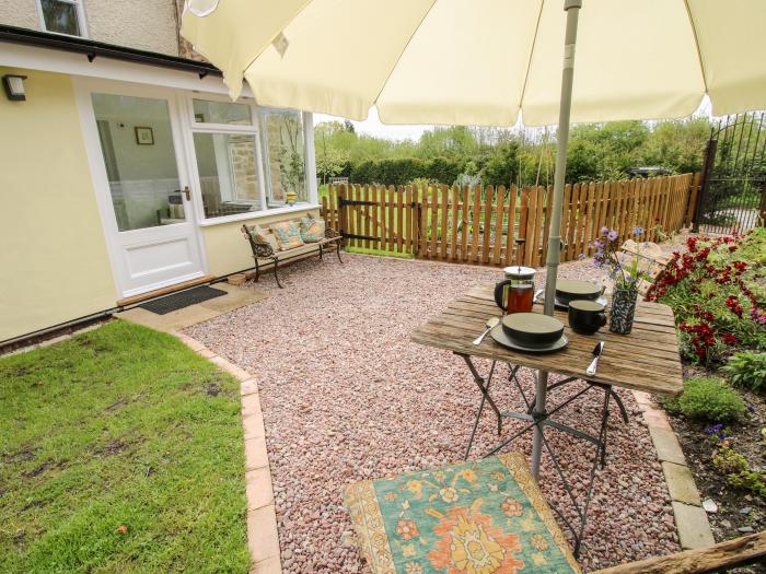 Nash Cottage, Kingsland, Northumberland. Pet-friendly. Family-friendly. Enclosed garden. Woodburner.