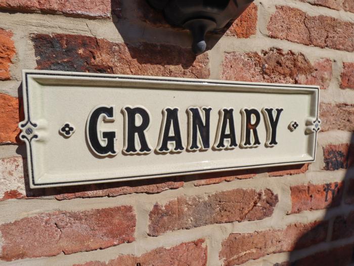 The Granary, North Somercotes, Lincolnshire, Near an Area Of Outstanding Natural Beauty, Pets, 2beds