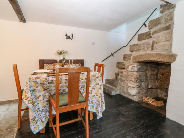 Tinners, Gunnislake, woodburning stove, off-road parking, serene location, enclosed garden, pet-free