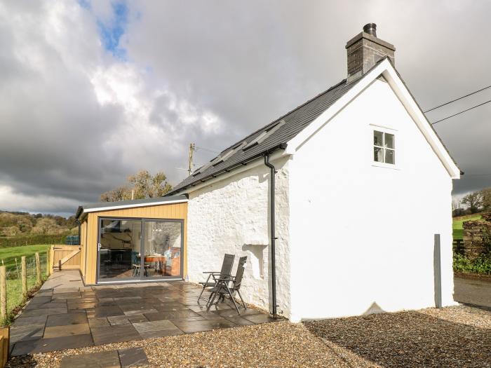 Pensarngerrig, Rhydlewis, Ceredigion. Two-bedroom cottage set rurally. Pet-friendly. Private patio.