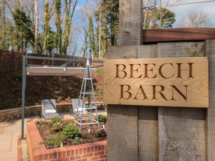 Beech Barn @ The Rookery, Kingsbridge, romantic dwelling, open-plan living, washing machine, garden.