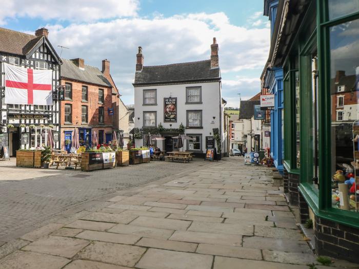 14C Market Place, Ashbourne, Derbyshire, Family-friendly, close to amenities, near National Park, ce