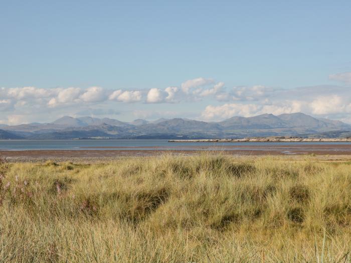 Lazy Days Cottage, Askam-In-Furness