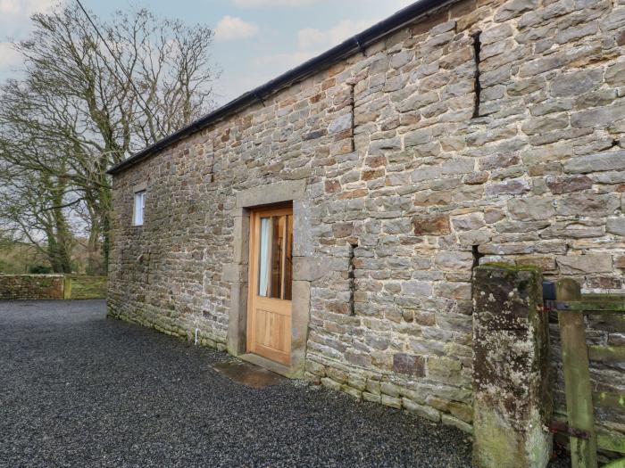 The Tithe Barn, Barnard Castle, Durham. Grade II listed. Detached property. Wodoburning stove. 5bed.