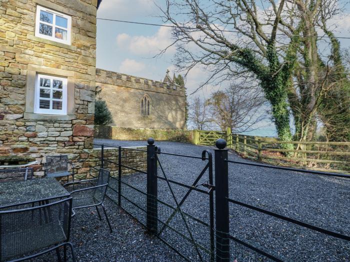 The Tithe Barn, Barnard Castle, Durham. Grade II listed. Detached property. Wodoburning stove. 5bed.