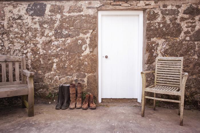 Bosistow Farmhouse, Porthgwarra, Cornwall. Four-bedroom home, near the beach. Enclosed garden. Pets.