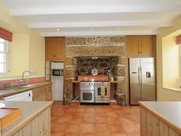 Three Chimneys nr Porthgwarra, Cornwall. Four-bedroom home with sea views. Pet-friendly. Near beach.