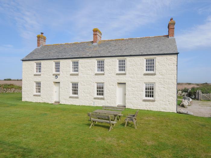 Three Chimneys nr Porthgwarra, Cornwall. Four-bedroom home with sea views. Pet-friendly. Near beach.