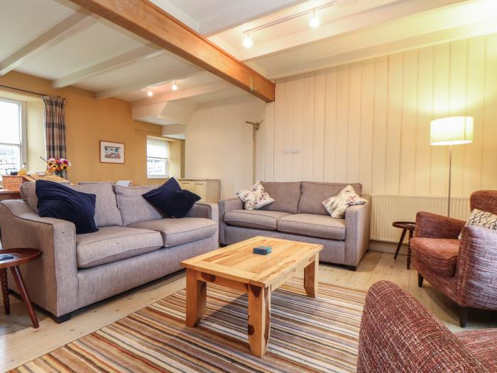 Higher Roskestal is near Porthgwarra, Cornwall. Three-bedroom home with pretty views. Pet-friendly.