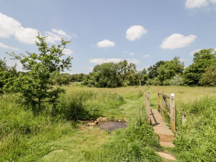 The Sheperds Hut at Bridge Lake Farm &amp; Fishery, Chacombe