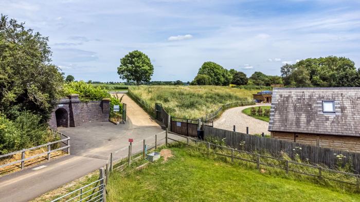 The Sheperds Hut at Bridge Lake Farm &amp; Fishery, Chacombe