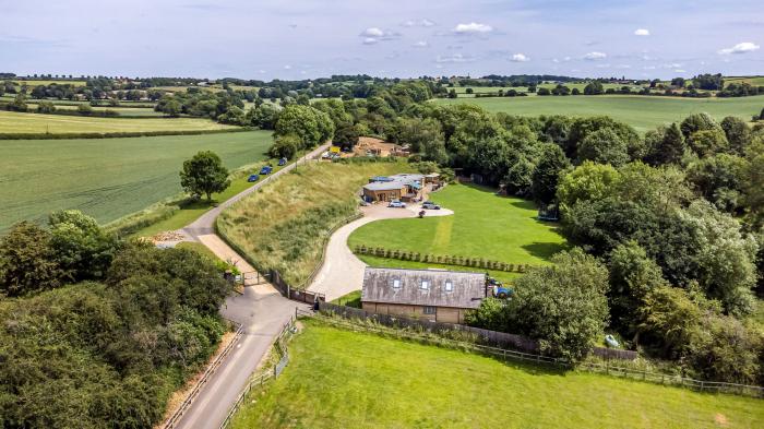 The Sheperds Hut at Bridge Lake Farm &amp; Fishery, Chacombe