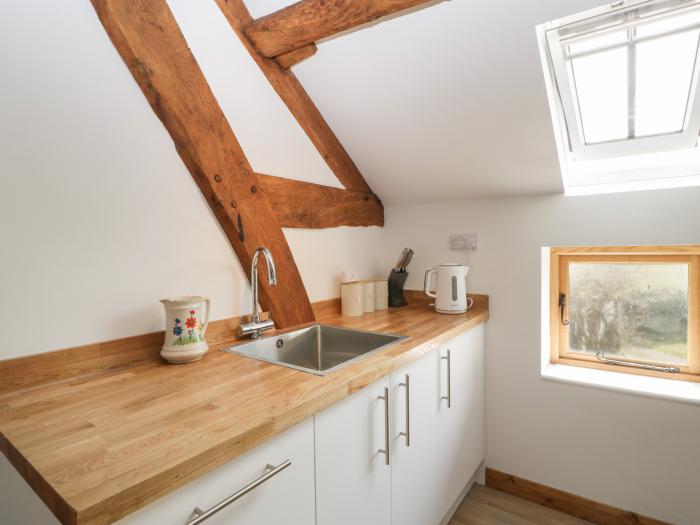 Lower Venn Granary Apartment 2, Bodenham