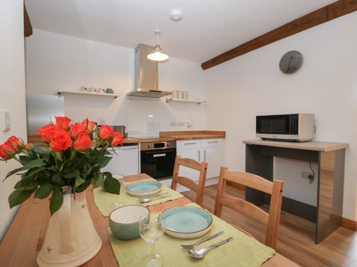 Lower Venn Granary Apartment 1, Bodenham