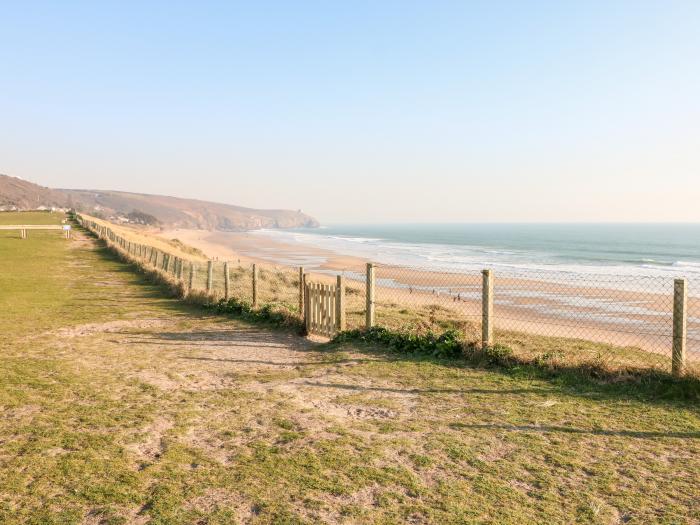 Rockhopper Cottage, in Praa Sands, Cornwall. Off-road parking. Woodburner. Smart TV. Close to beach.