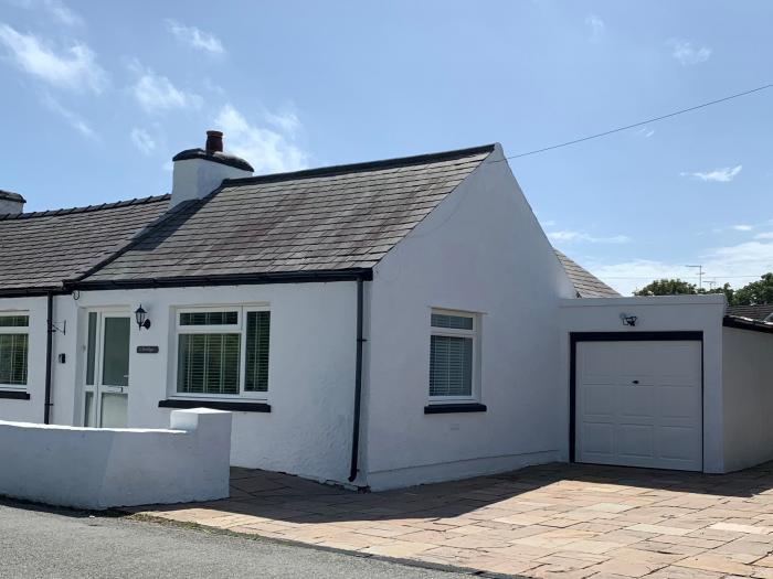 3 Tai Newydd, Rhosneigr