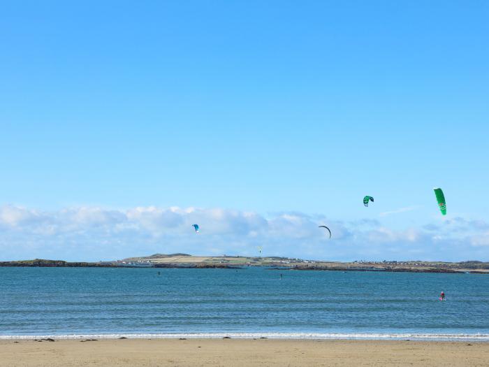 3 Tai Newydd, Rhosneigr