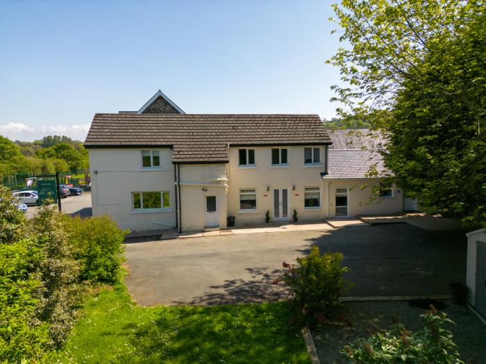 Teifi Villa in St Dogmaels, in Pembrokeshire. Enclosed garden, hot tub, off-road parking, two pets.