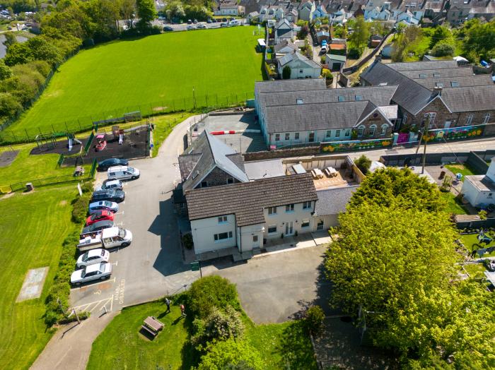 Teifi Villa in St Dogmaels, in Pembrokeshire. Enclosed garden, hot tub, off-road parking, two pets.