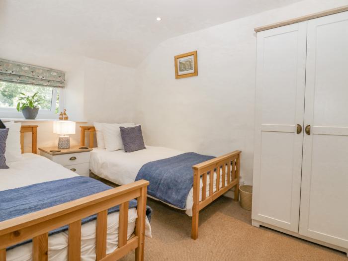 Nans Cottage, is in Spark Bridge, in Cumbria. In National Park. Two-bedroom cottage. Pets welcomed.