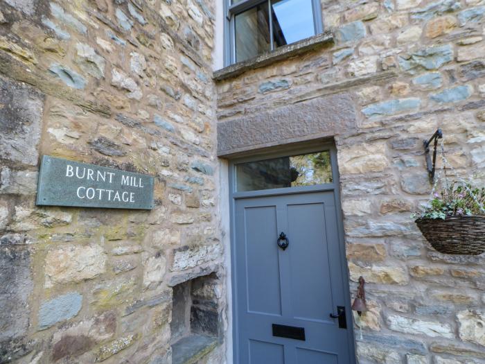 Burnt Mill Cottage Sedbergh, Cumbria. In the Yorkshire Dales National Park. Pet-friendly. Woodburner