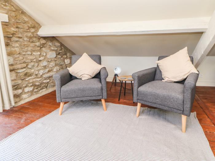 Burnt Mill Cottage Sedbergh, Cumbria. In the Yorkshire Dales National Park. Pet-friendly. Woodburner