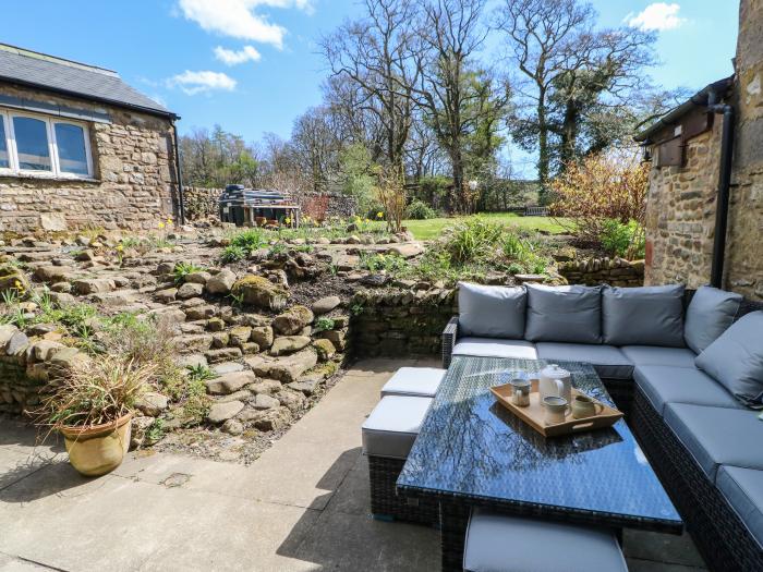 Burnt Mill Cottage Sedbergh, Cumbria. In the Yorkshire Dales National Park. Pet-friendly. Woodburner