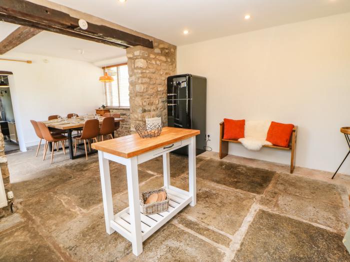 Burnt Mill Cottage Sedbergh, Cumbria. In the Yorkshire Dales National Park. Pet-friendly. Woodburner