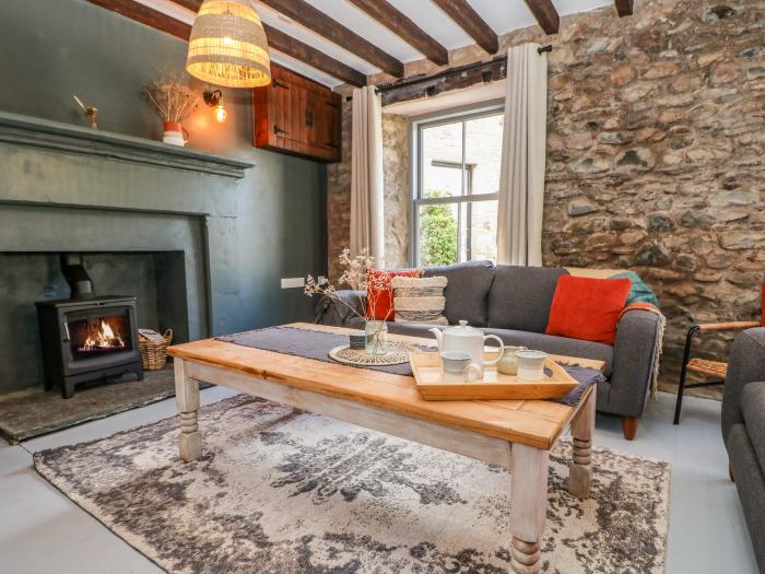 Burnt Mill Cottage Sedbergh, Cumbria. In the Yorkshire Dales National Park. Pet-friendly. Woodburner