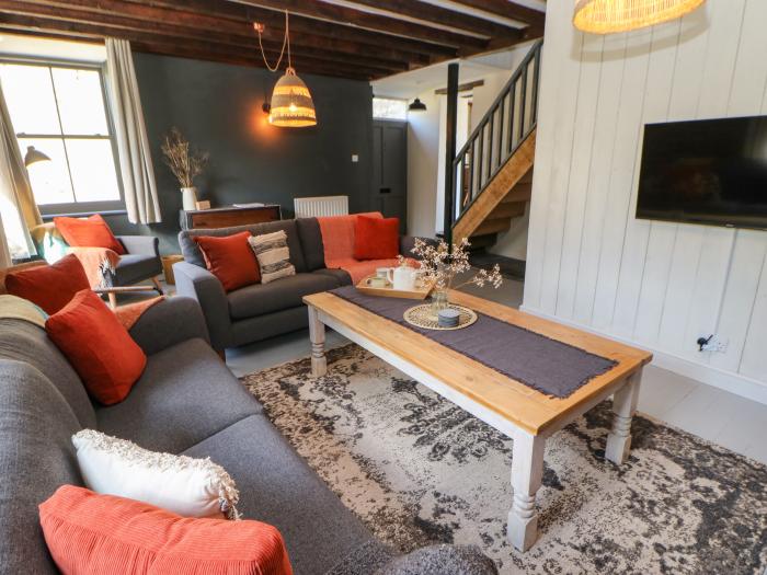 Burnt Mill Cottage Sedbergh, Cumbria. In the Yorkshire Dales National Park. Pet-friendly. Woodburner