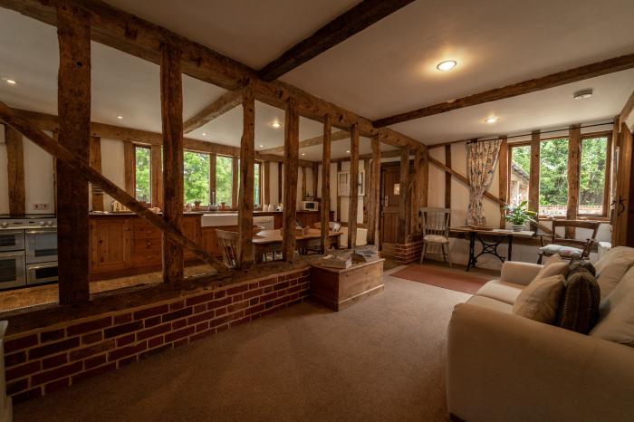 Manor Farm Barn is a glorious, 17th-century barn conversion in Thorndon, Suffolk. Hot tub. Character