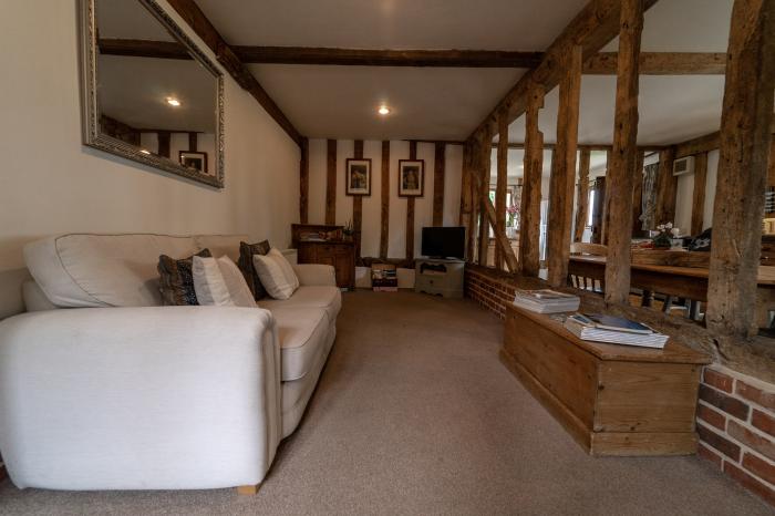 Manor Farm Barn is a glorious, 17th-century barn conversion in Thorndon, Suffolk. Hot tub. Character