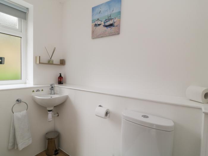 Brewers Cottage, Looe, Cornwall, close to amenities and beach, contemporary, enclosed garden, 3bed,