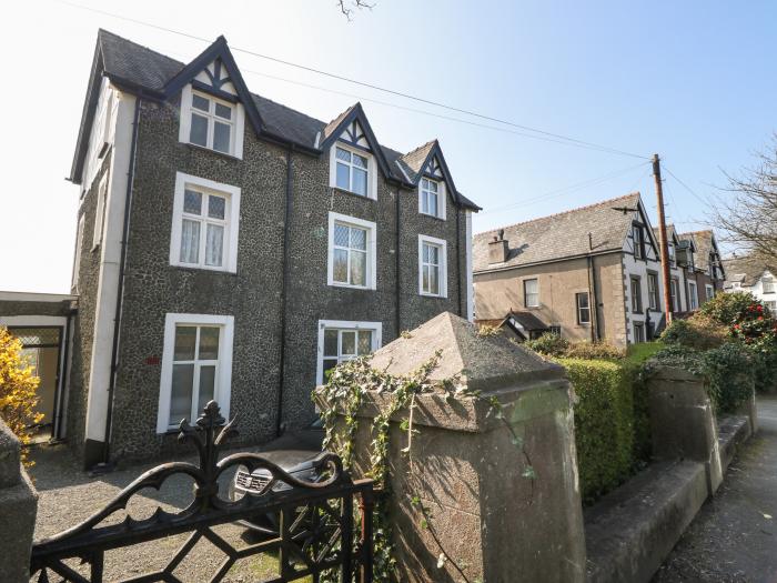 Gwel Y Castell (Castle View), Criccieth, Gwynedd