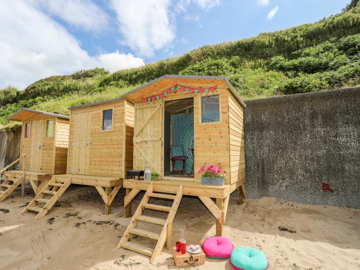 Bwthyn Gwenyn Haf (Summer Bee Barns), Nefyn