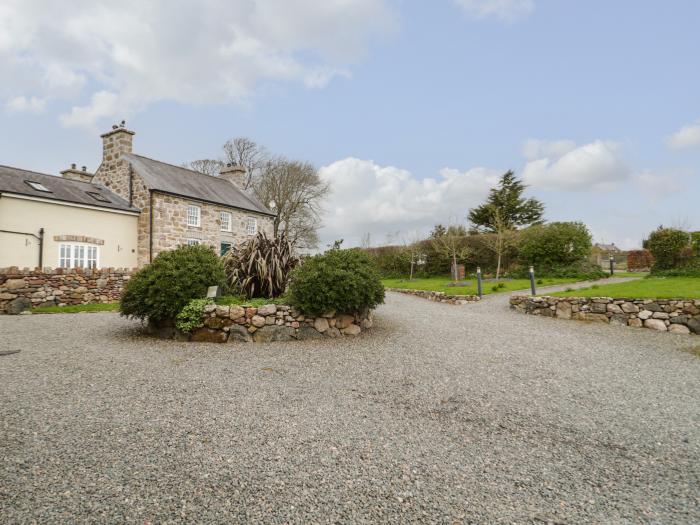 No 2 The Stables, Llannerch-Y-Medd