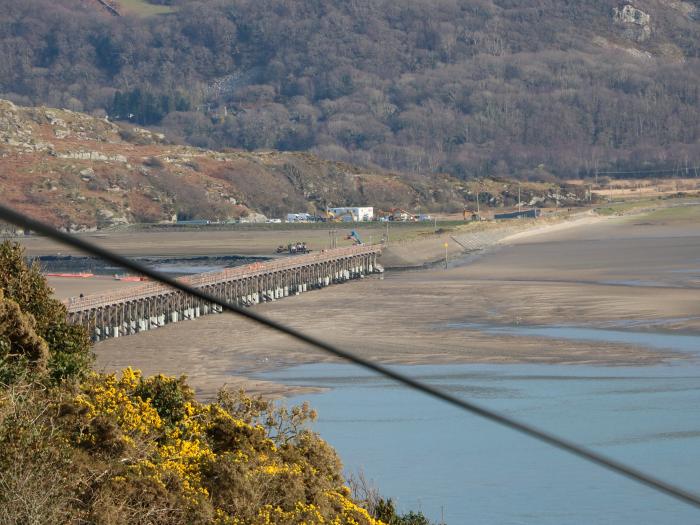 2 Bwth Mawr, Barmouth