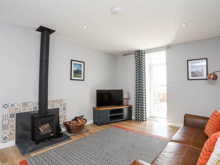 The Forge in Bryngwran near Rhosneigr Anglesey. Off-road parking. Dog-friendly. Smart TV. Woodburner