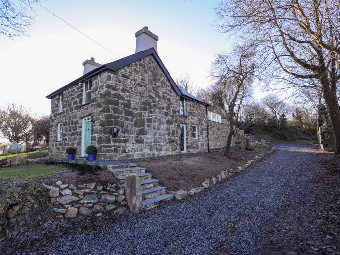 Bryn Moelyn Cottage, Morfa Nefyn, Gwynedd. Near an AONB. Countryside location. Near a National Park.