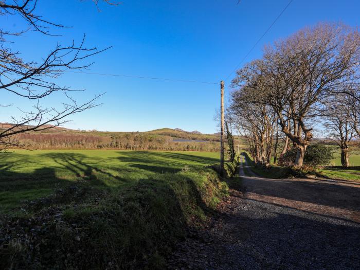 Bryn Moelyn Cottage, Morfa Nefyn, Gwynedd. Near an AONB. Countryside location. Near a National Park.