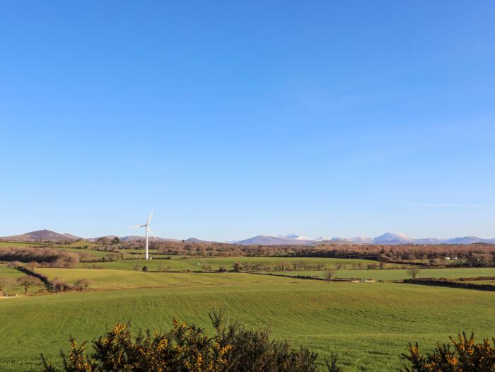 Bryn Moelyn Cottage, Morfa Nefyn, Gwynedd. Near an AONB. Countryside location. Near a National Park.