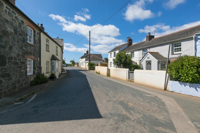 Holly Cottage, Helford