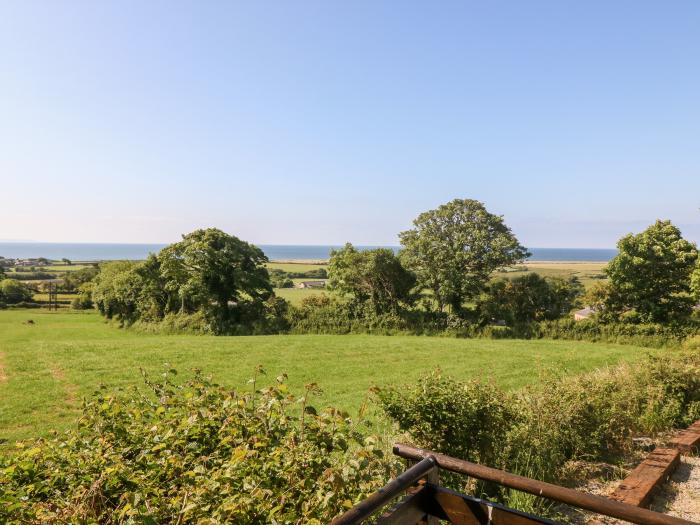 Min Y Mor, Llanystumdwy near Criccieth, Gwynedd, Wales. Near a National Park. Countryside views. TV.