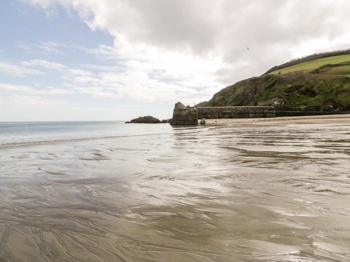 The Moonbeach Cabin, Gorran Haven